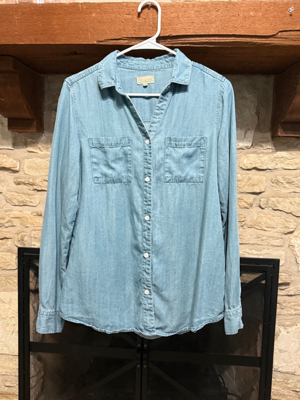 Thread & Supply light  Blue Denim Button-Up Shirt medium